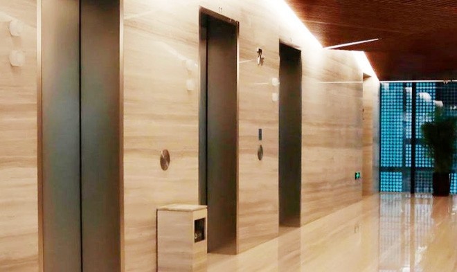 北京来福士广场电梯厅